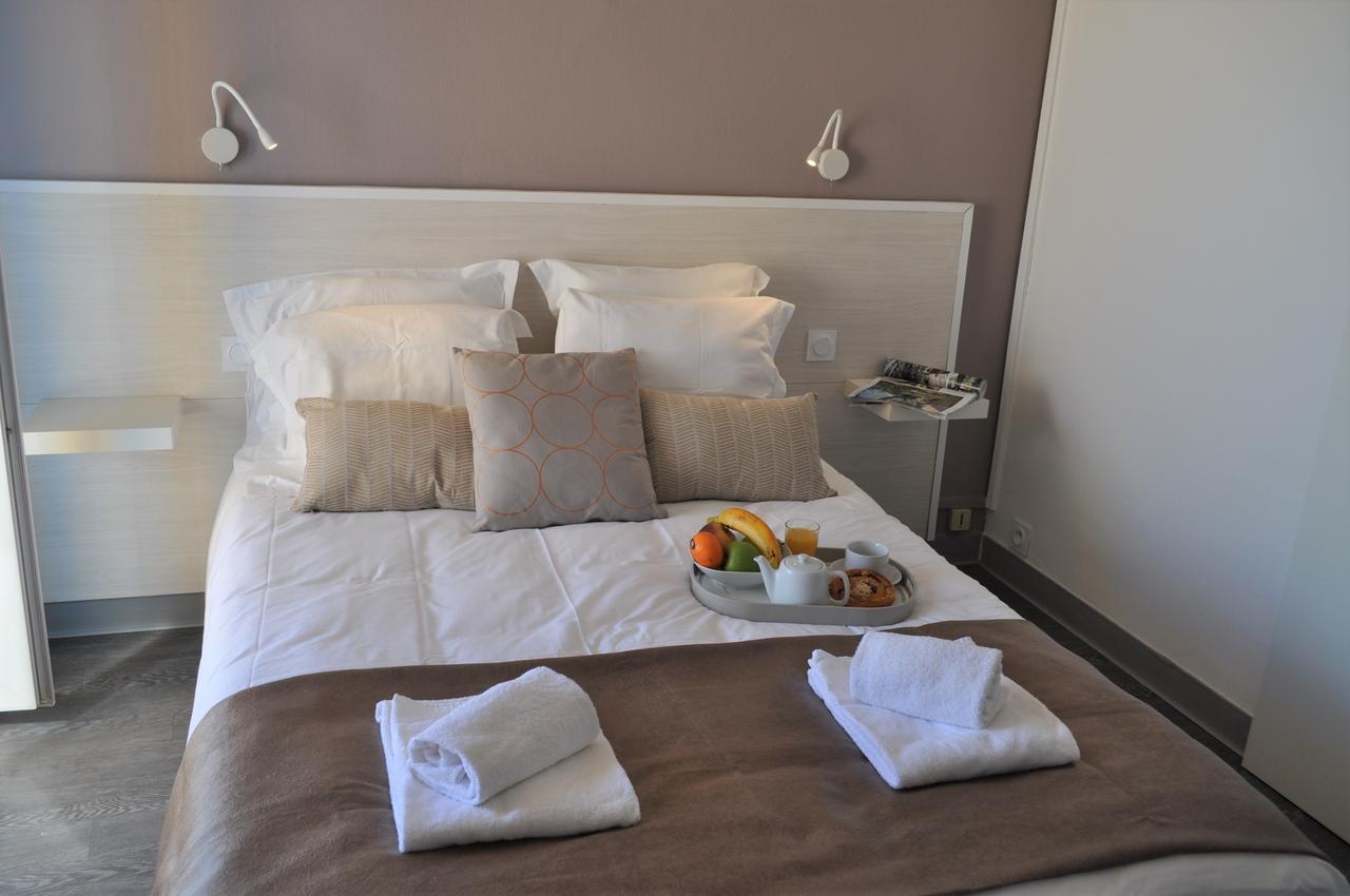 Double Room Balcony Sea Street View