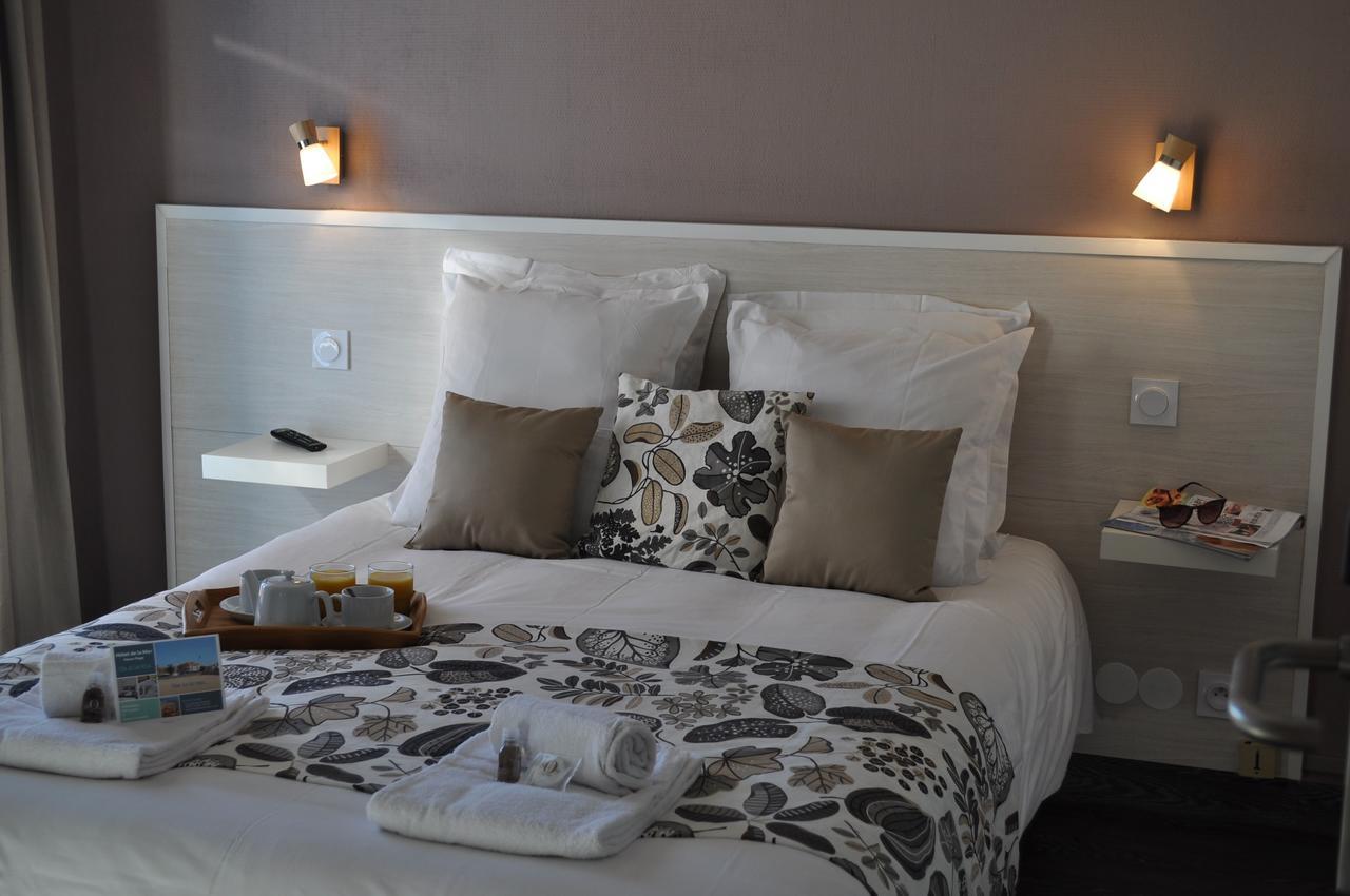 Double Room Balcony Sea Street View
