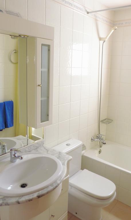 One-Bedroom Apartment,58969645:JPEG