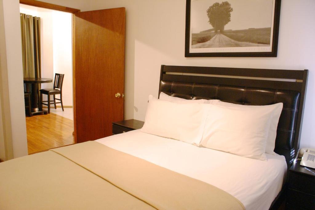 Deluxe One-Bedroom Suite,61224901:JPEG