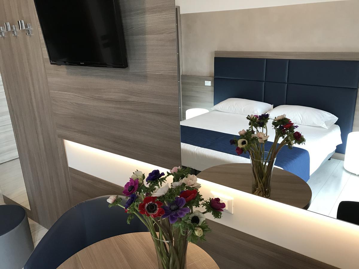 Comfort Zimmer mit Balkon und Seeblick