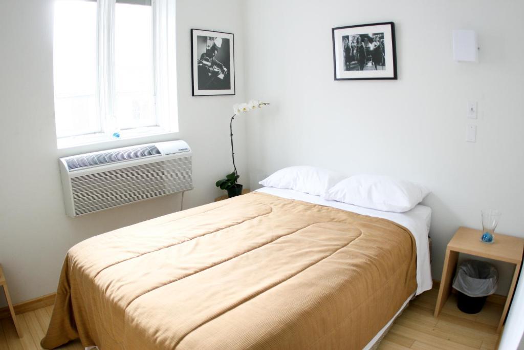 Camera Standard con Letto Matrimoniale e Bagno Privato