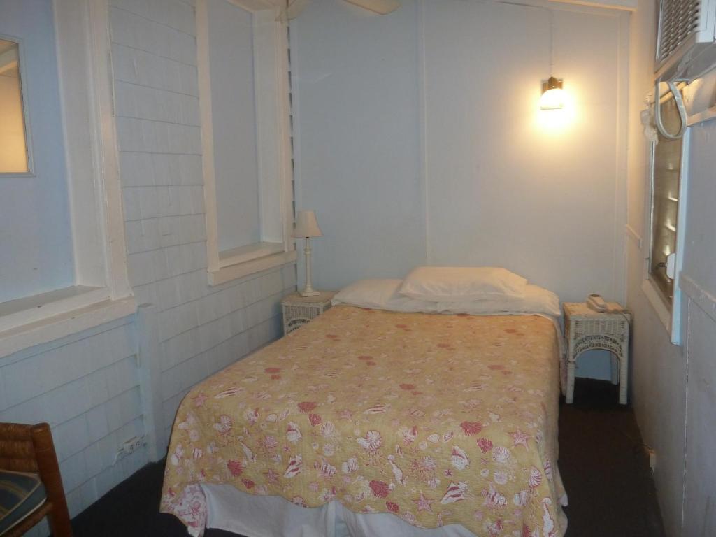 Economy Full Bed