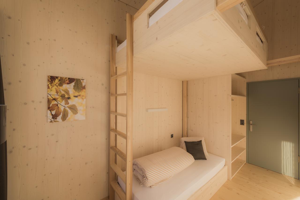 Dreibettzimmer mit Bergblick