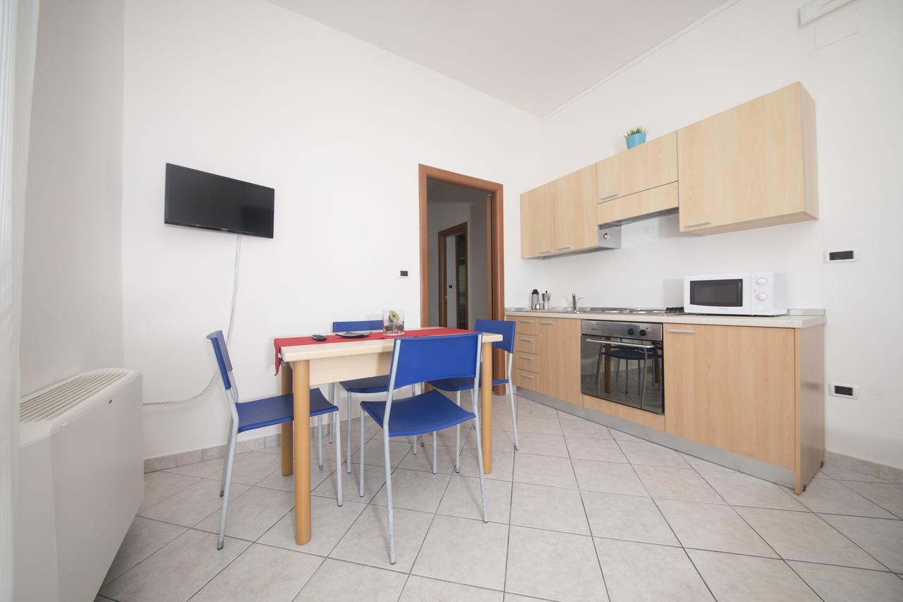 Deluxe One-Bedroom Apartment