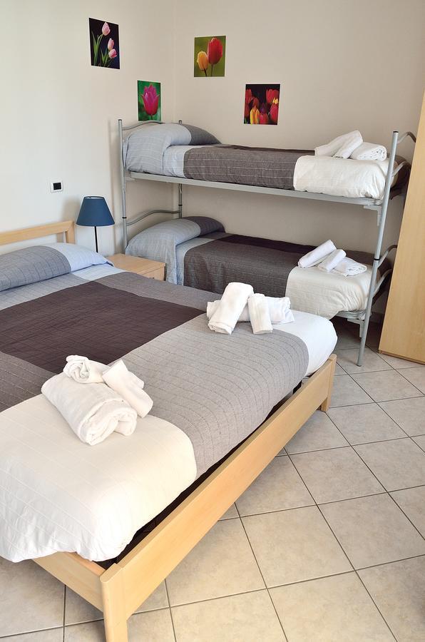Deluxe One-Bedroom Apartment