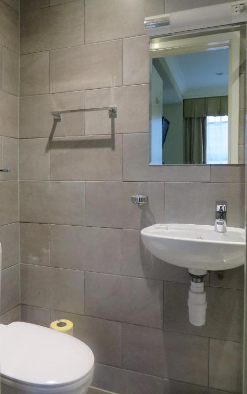 Single Room with Private Bathroom
