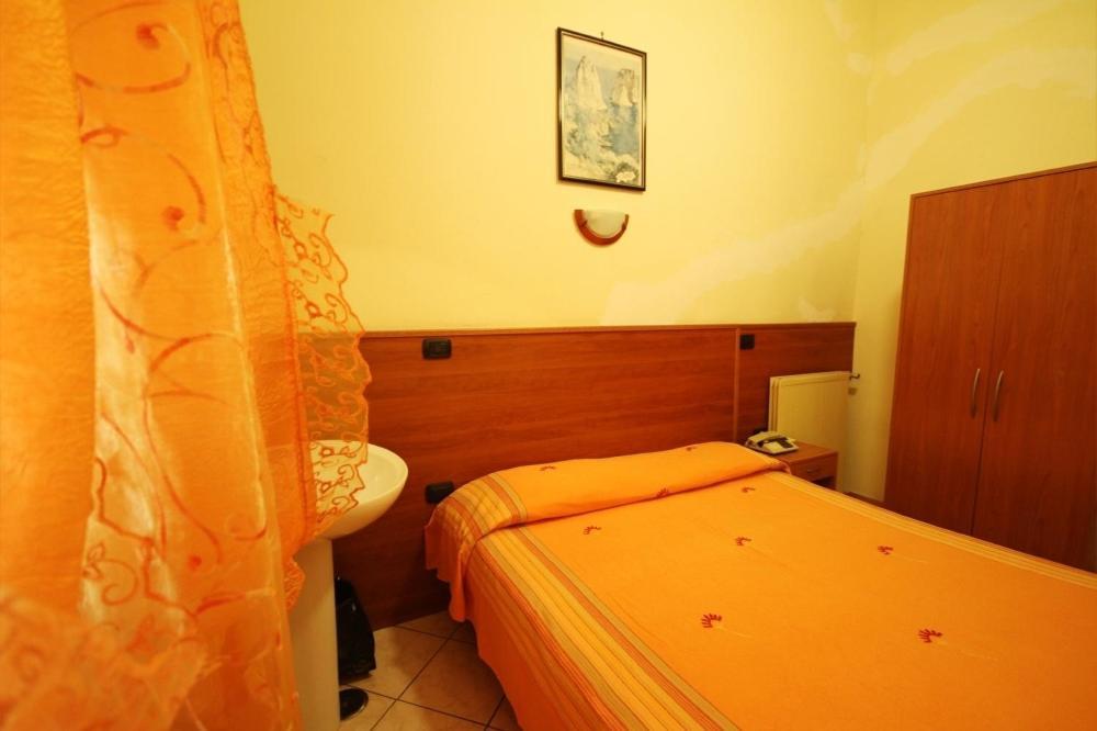 Habitación Individual con baño compartido