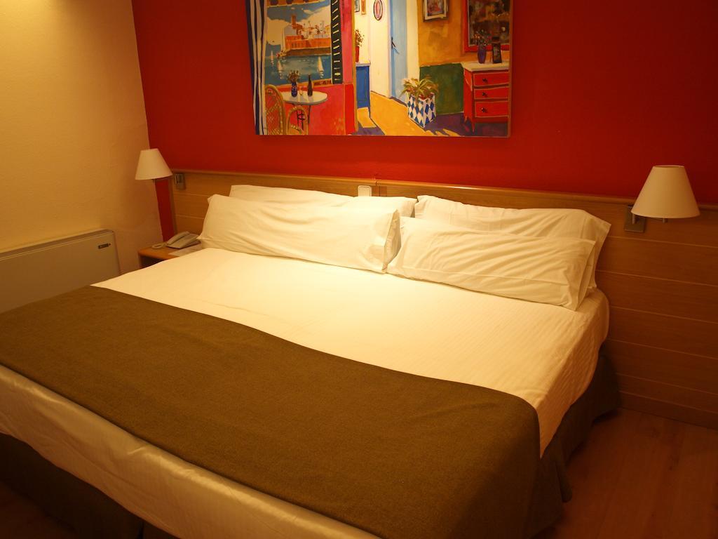 Basic Double or Twin Room,65009284:JPEG