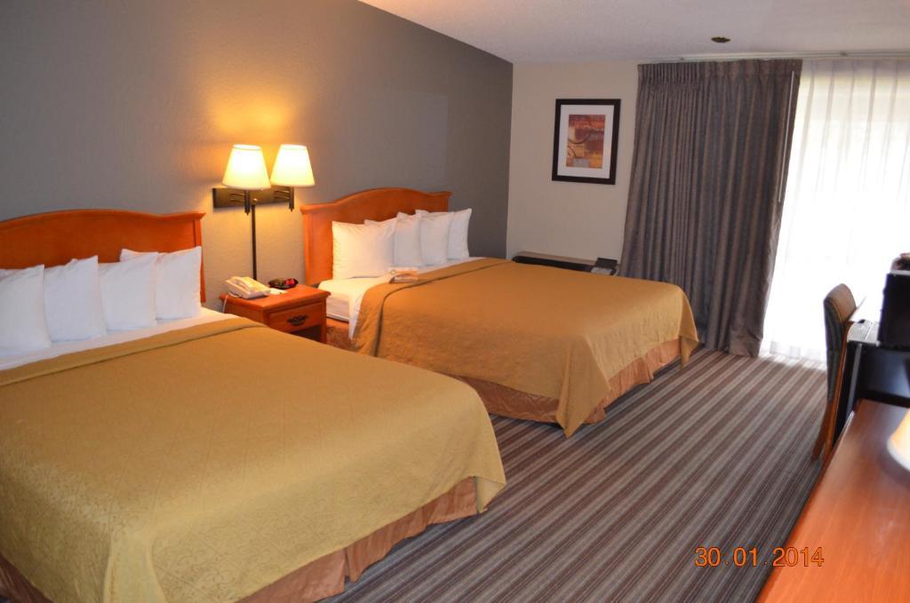 Queen Room with Two Queen Beds and Balcony - Non-Smoking