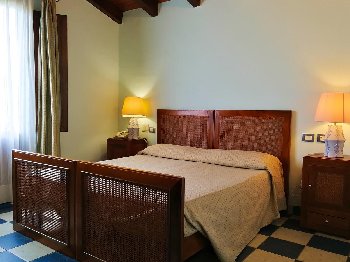 Double or Twin Room,656563023:JPEG