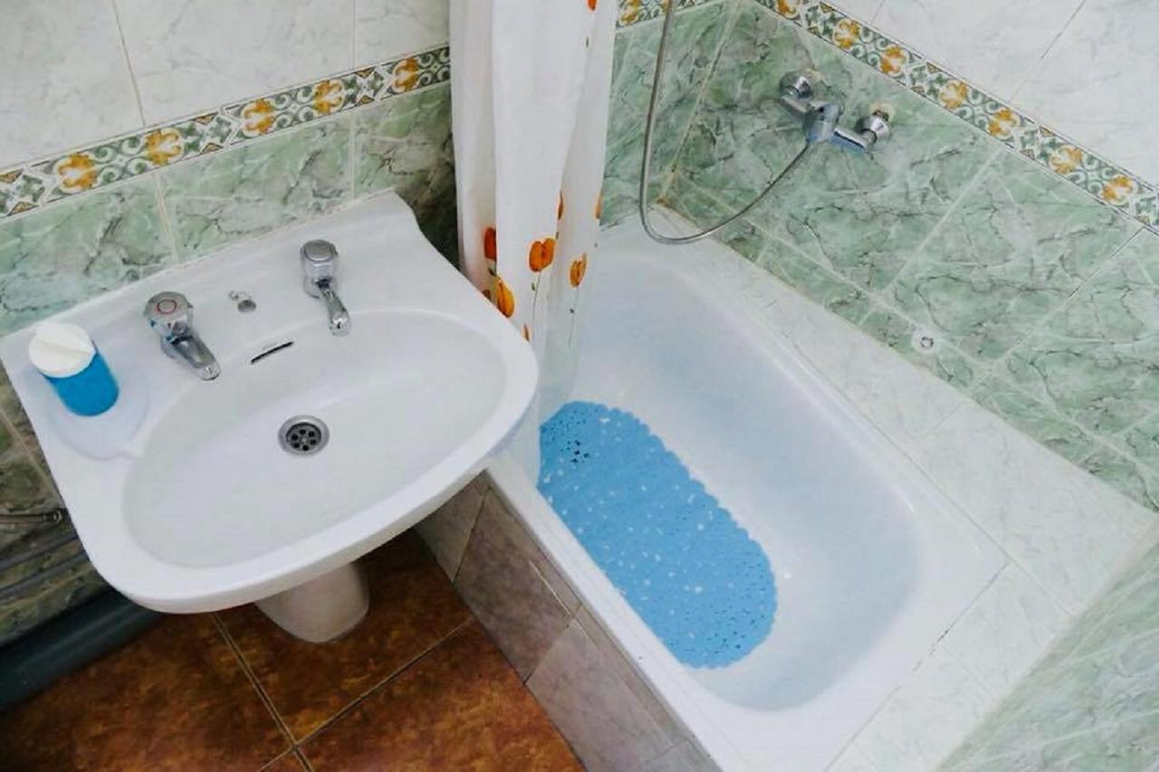Single Room Private Bathroom,664649301:JPEG