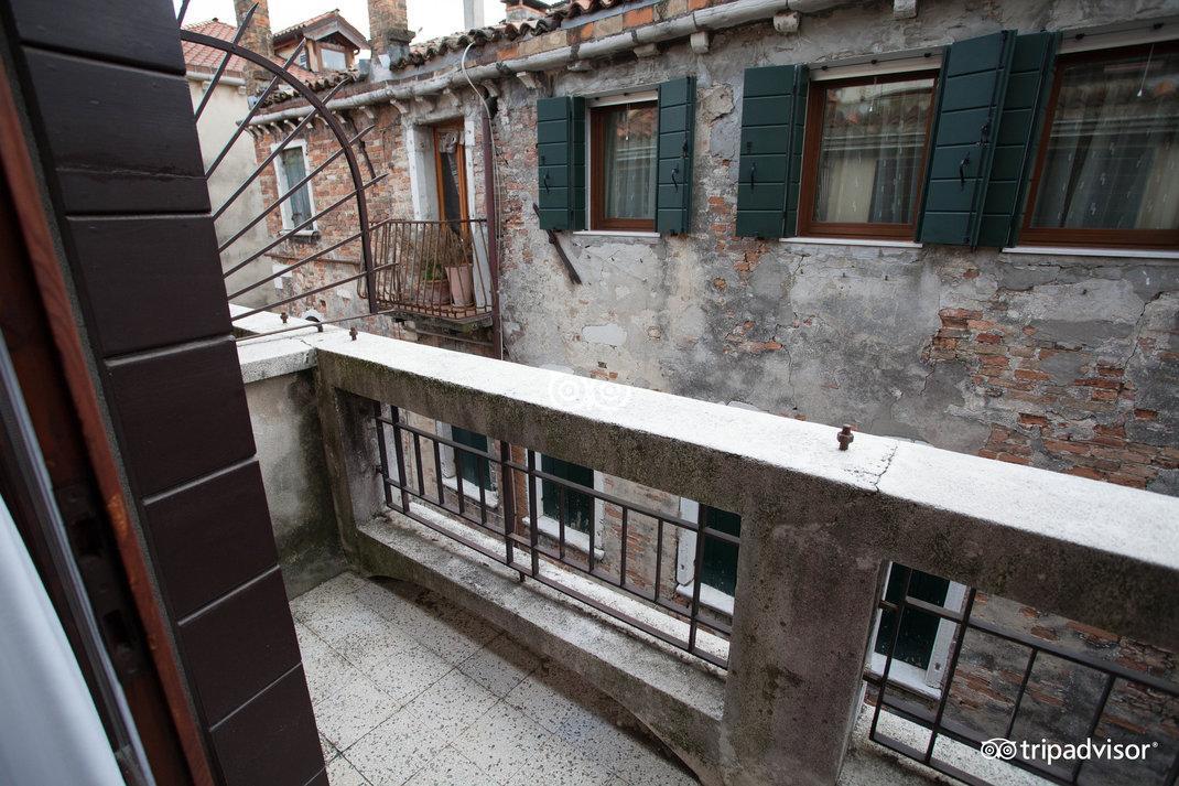 Deluxe Single Room Balcony,664810446:JPEG