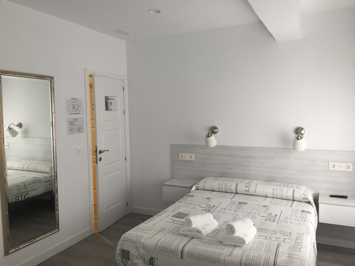 Double Room with One Double Bed,717990259:JPEG
