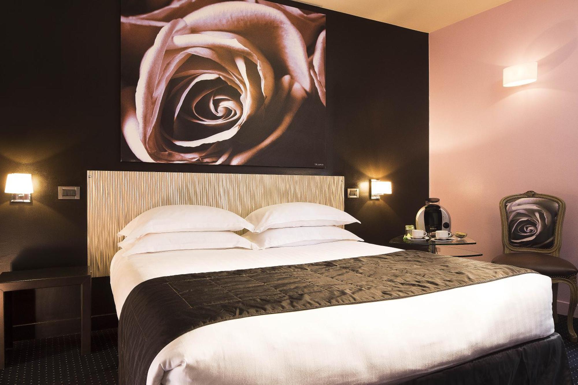 Pleasant Double Room,673834743:JPEG