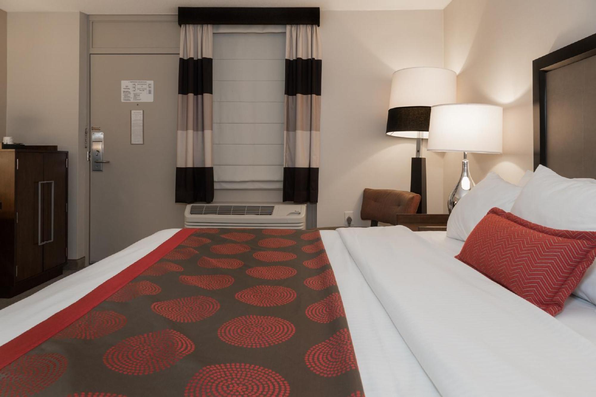 Queen Room - Mobility Access/Non-Smoking,673909974:JPEG