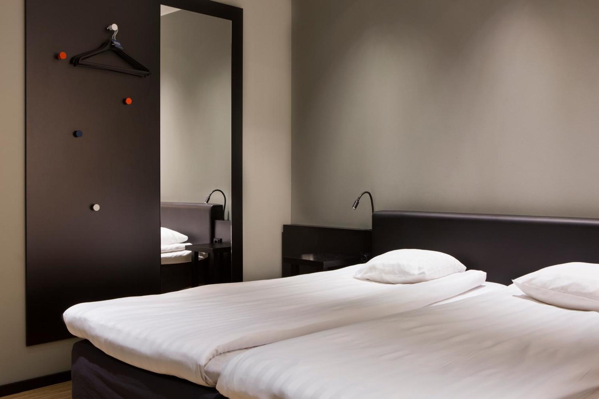Petite Chambre Double Sans Fenêtre