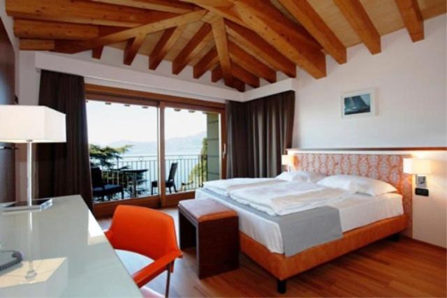 Double Room with Lake View