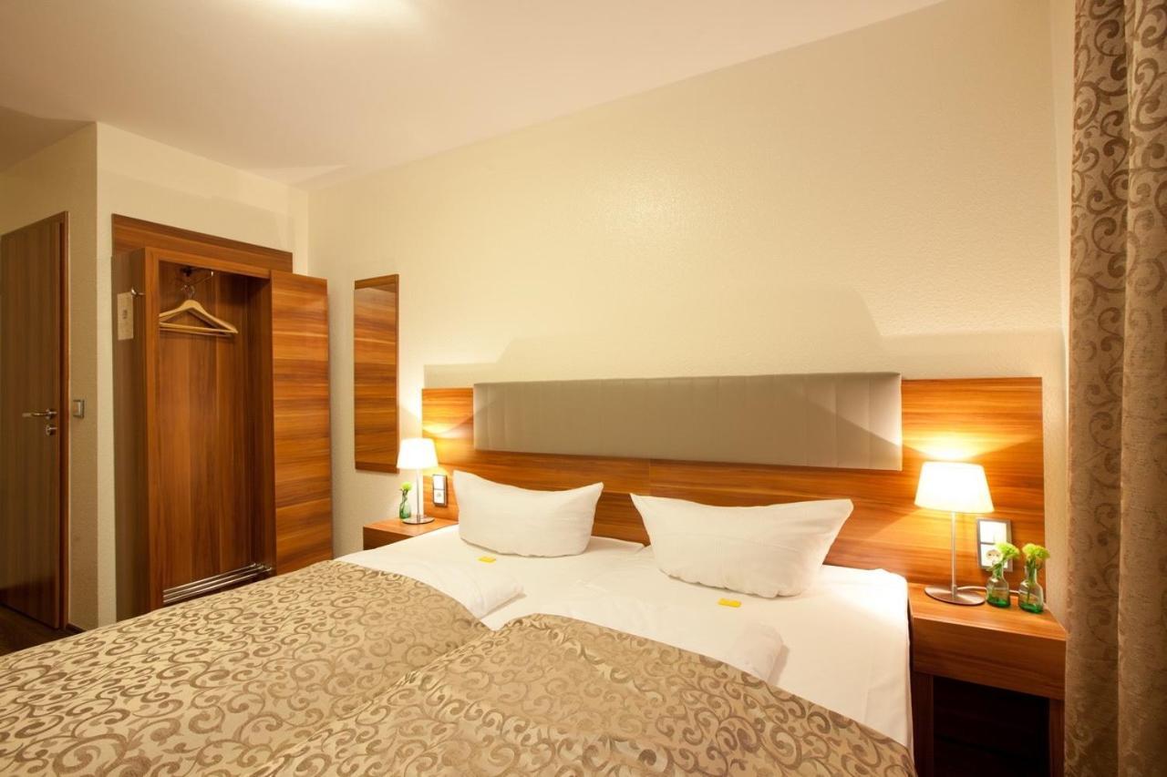 Double or Twin Room Private Bathroom