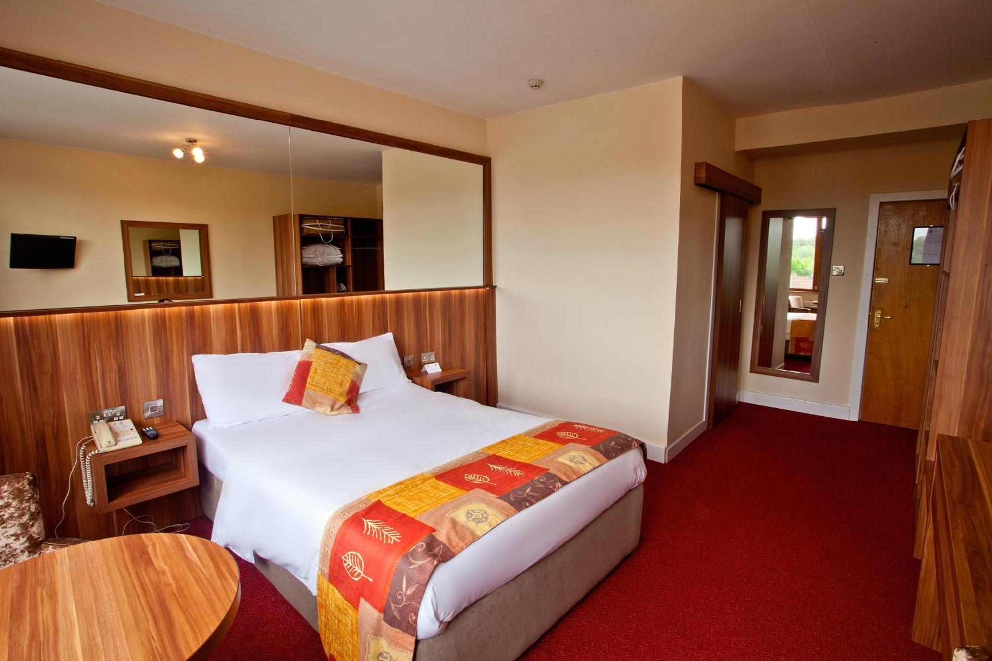 Double Room,985539706:JPEG