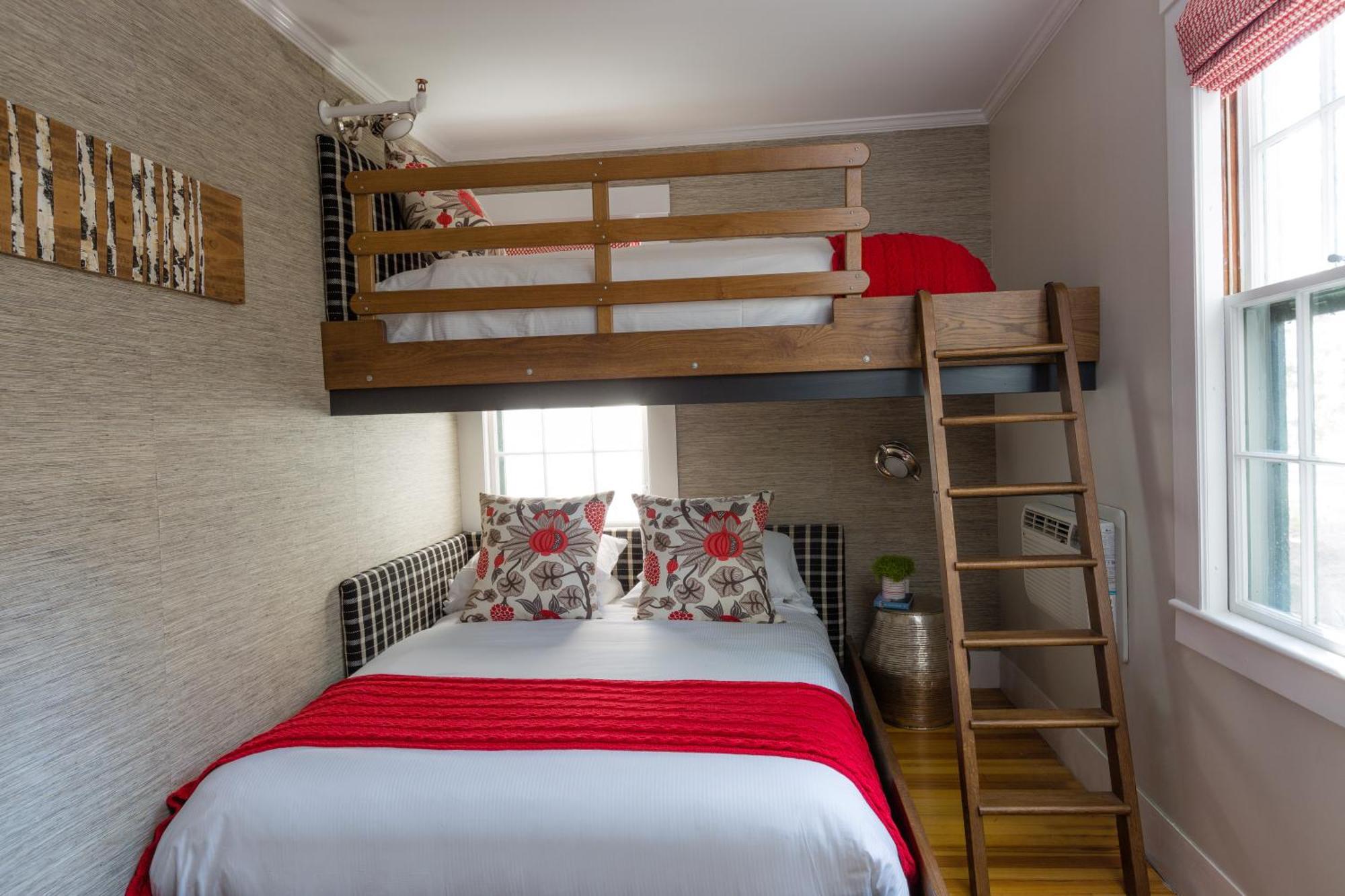 Queen Room Bunk Bed