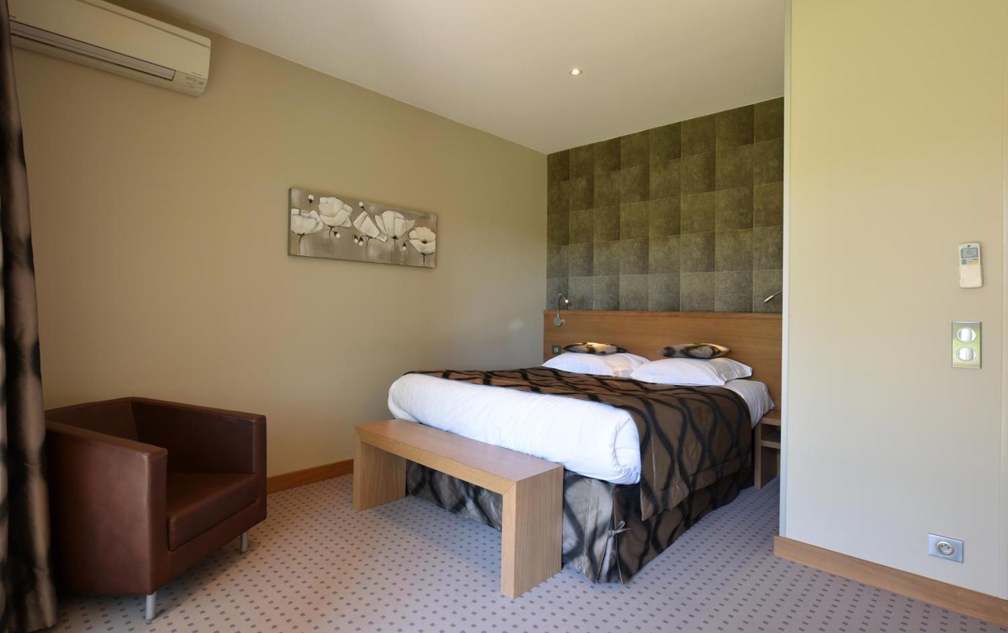 Double Room,800283750:JPEG