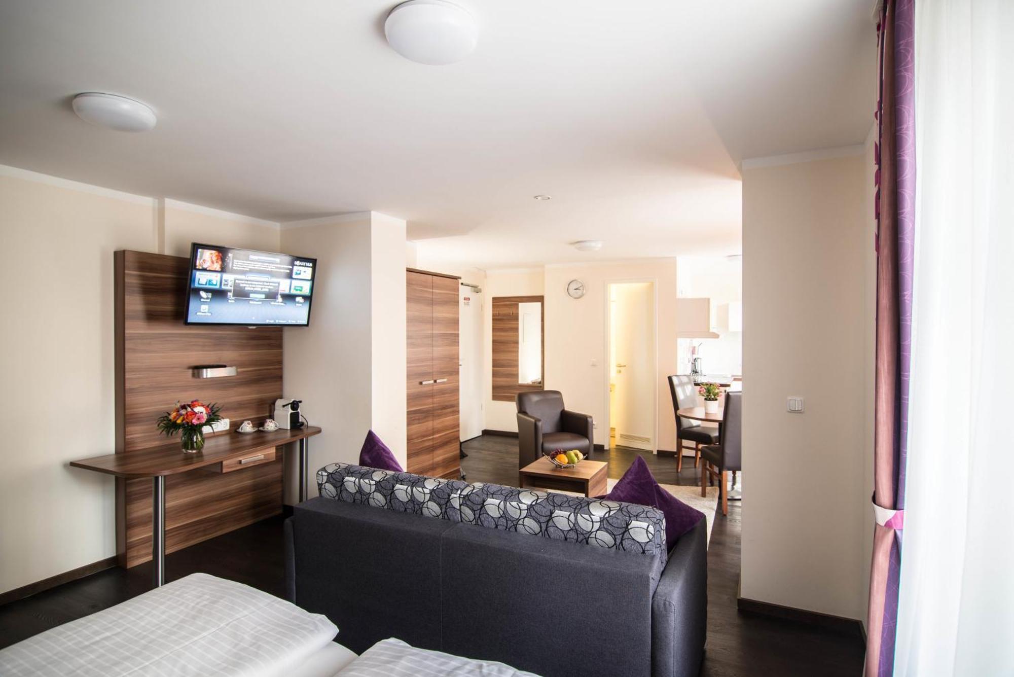 Deluxe Apartment