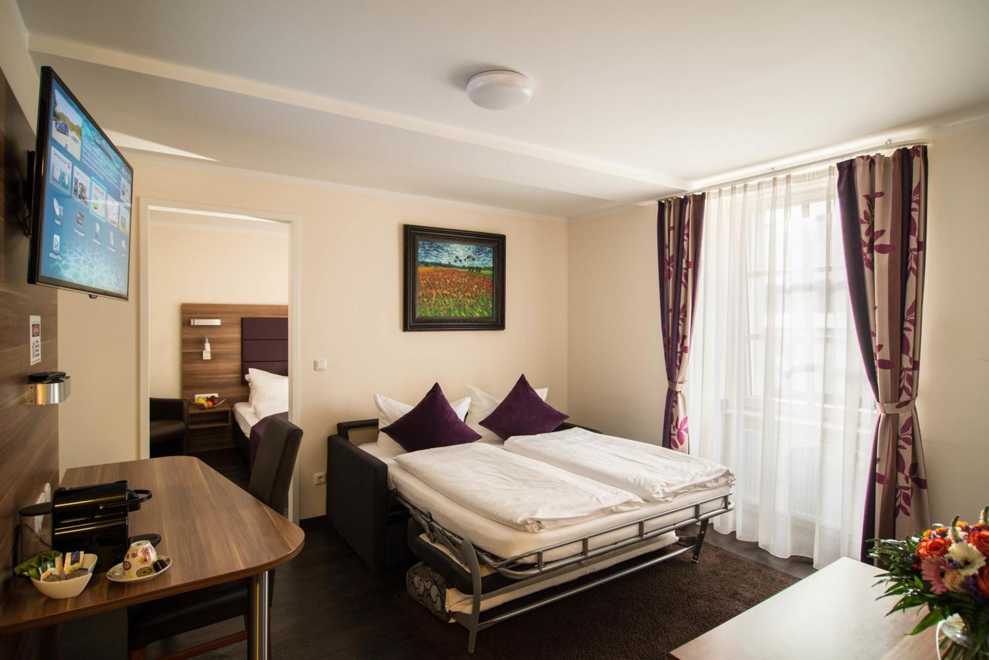 Deluxe Apartment