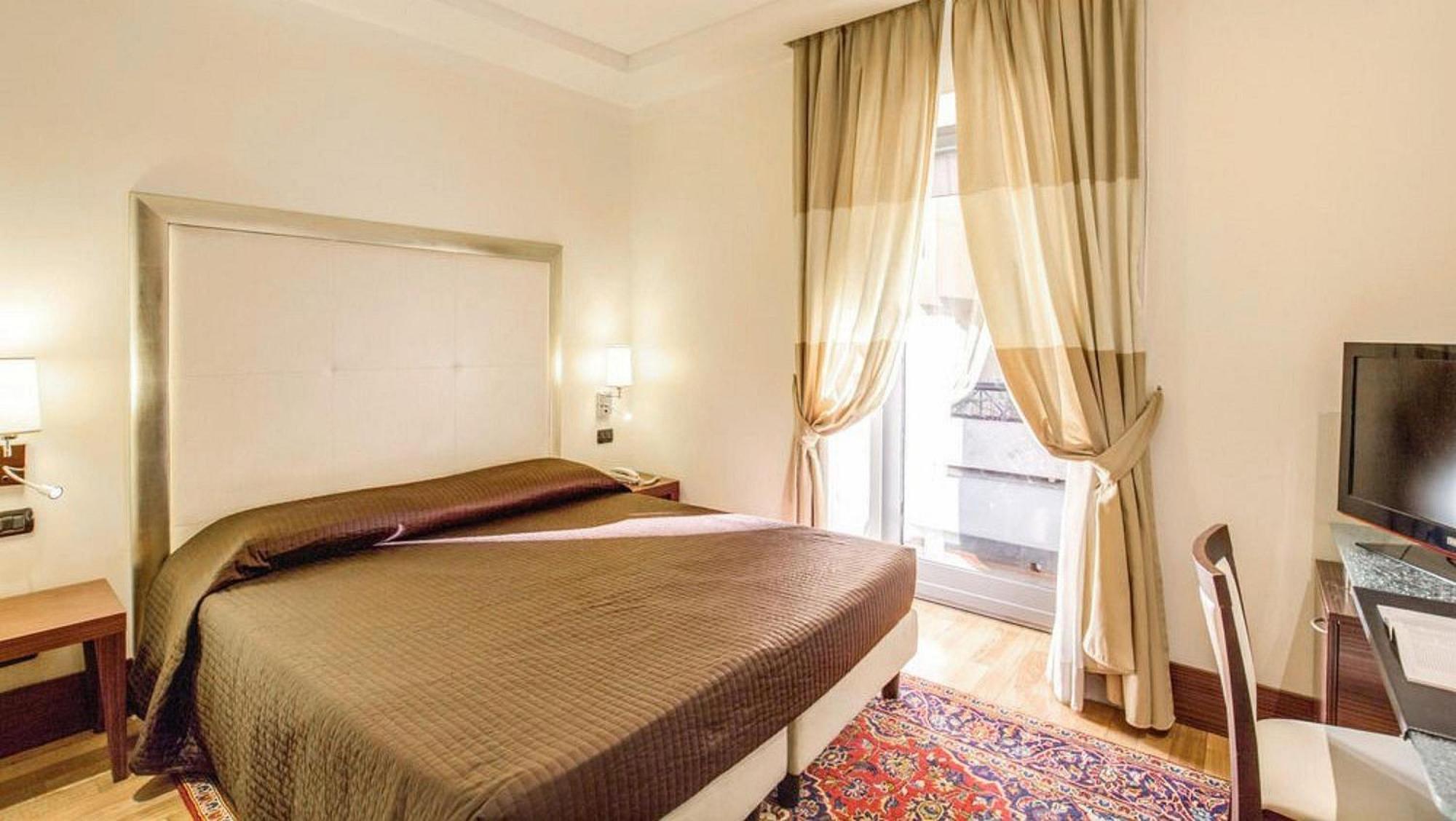 Double or Twin Room,694000002:JPEG