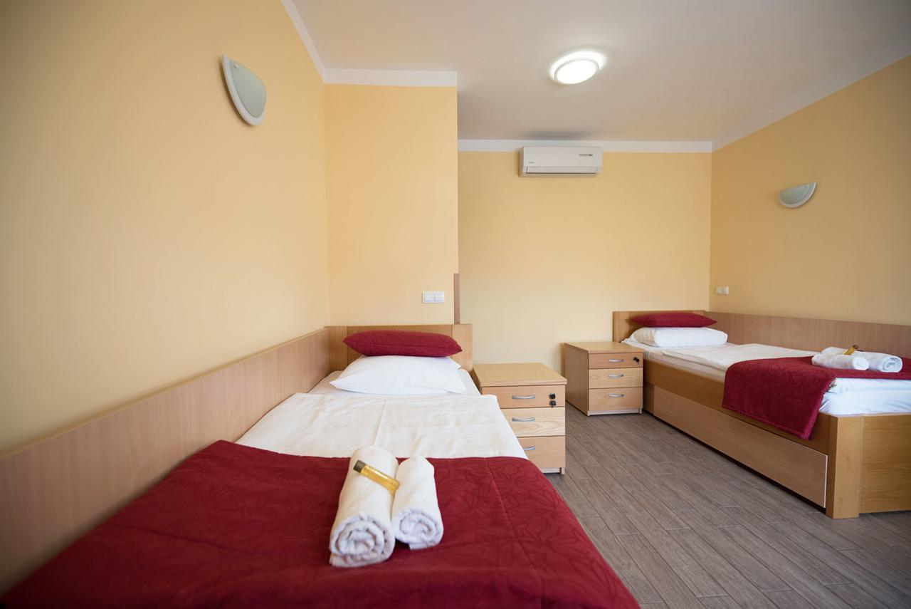 Dreibettzimmer