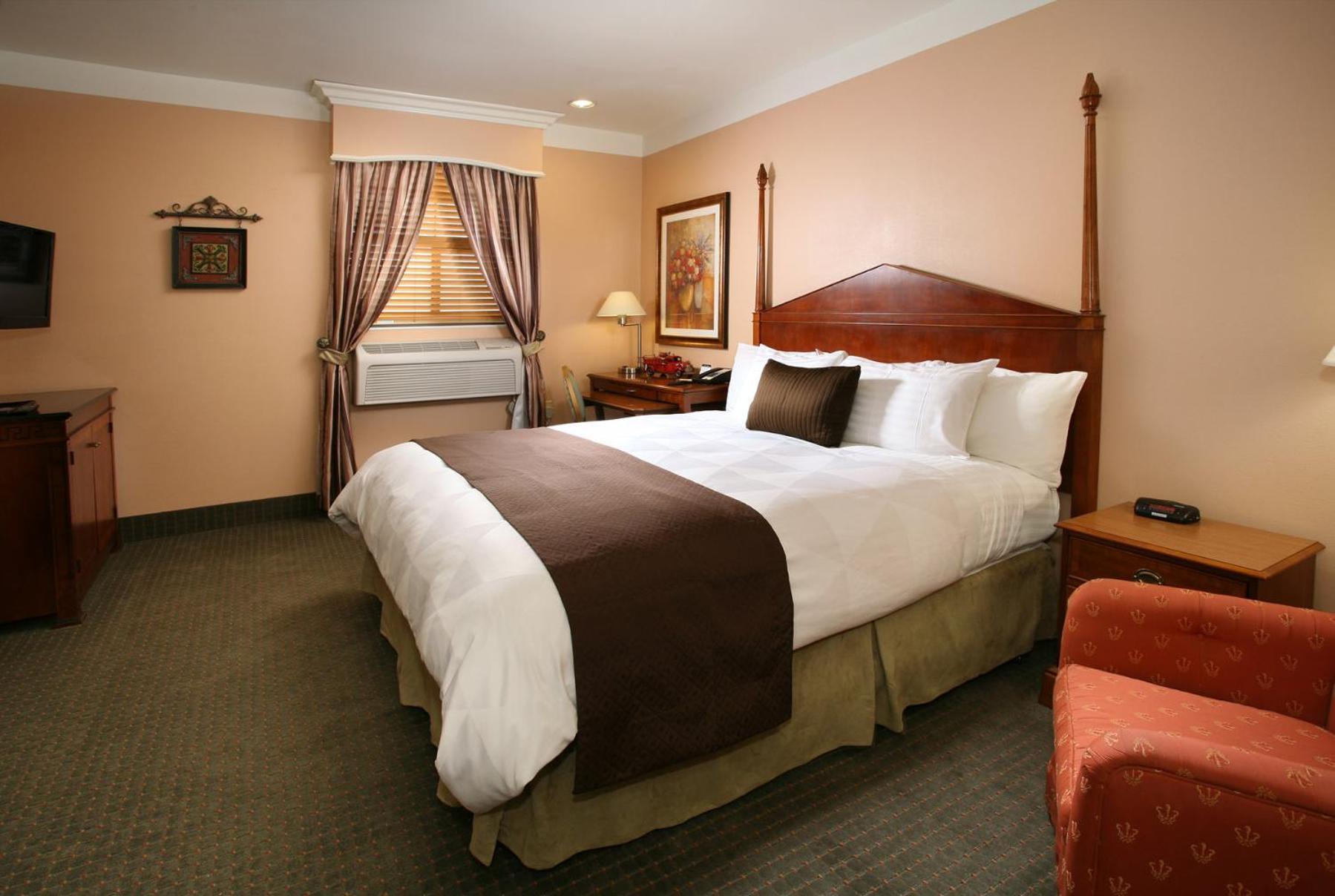 Executive King Room,700292281:JPEG