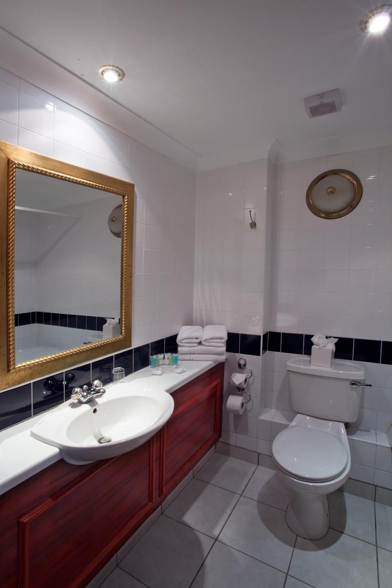 Double Room,933821407:JPEG