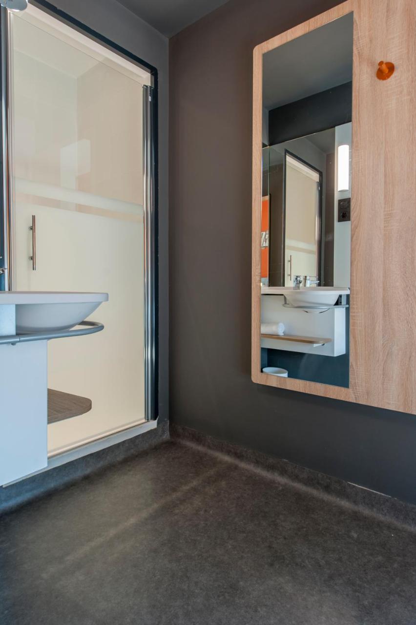 Quarto Twin Standard