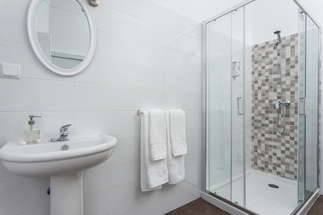 Double or Twin Room with Private Bathroom,818217158:JPEG