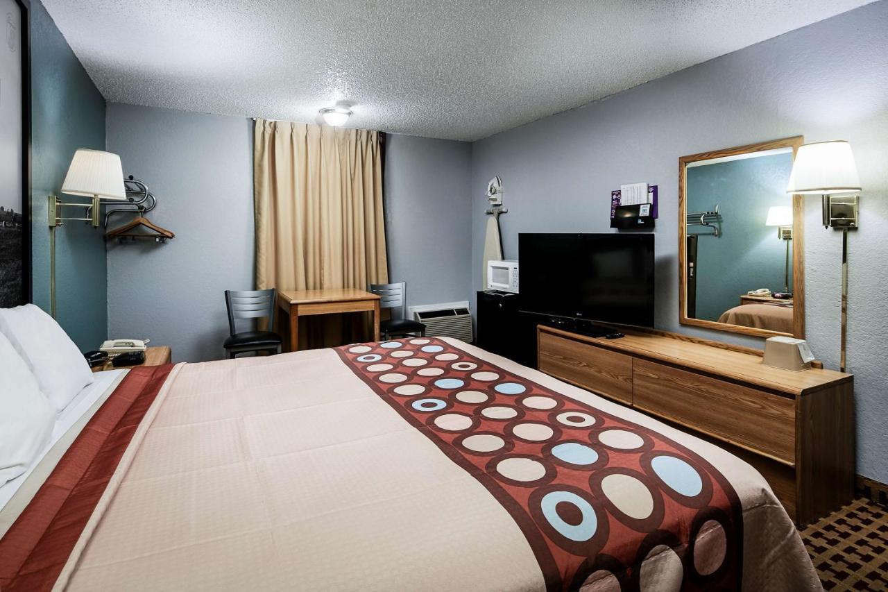 King Room - Non-Smoking