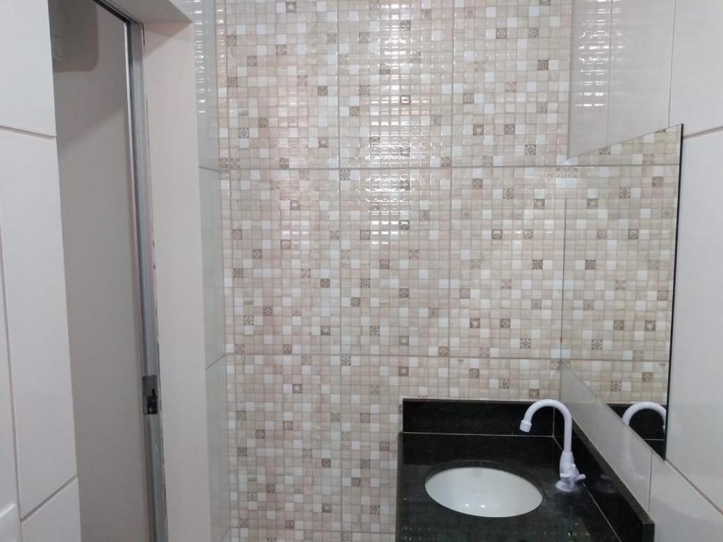 Quarto Triplo com Banheiro Privativo