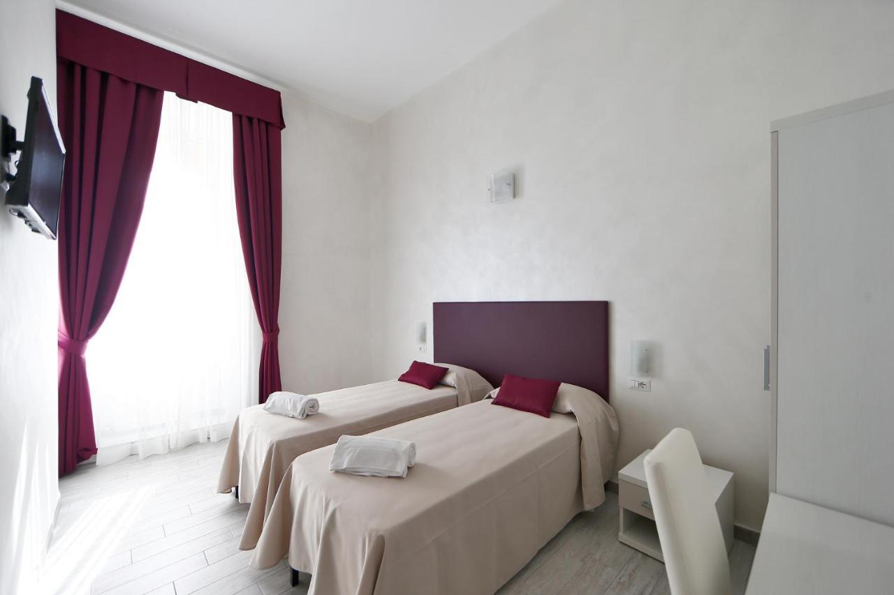 Double or Twin Room Private Bathroom