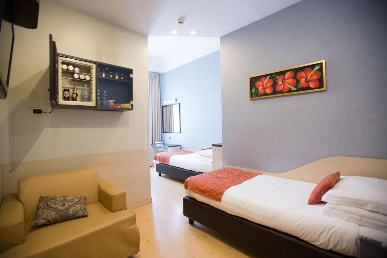 Twin Room,1583076016:JPEG