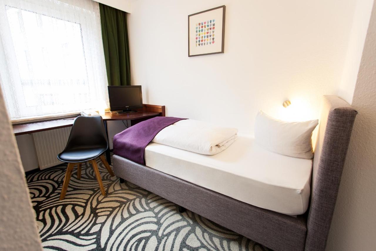 Single Room,1219255753:JPEG