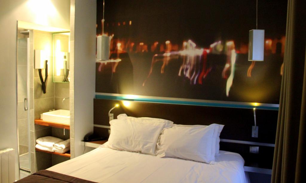 2 Adjoining Double Rooms,644198814:JPEG