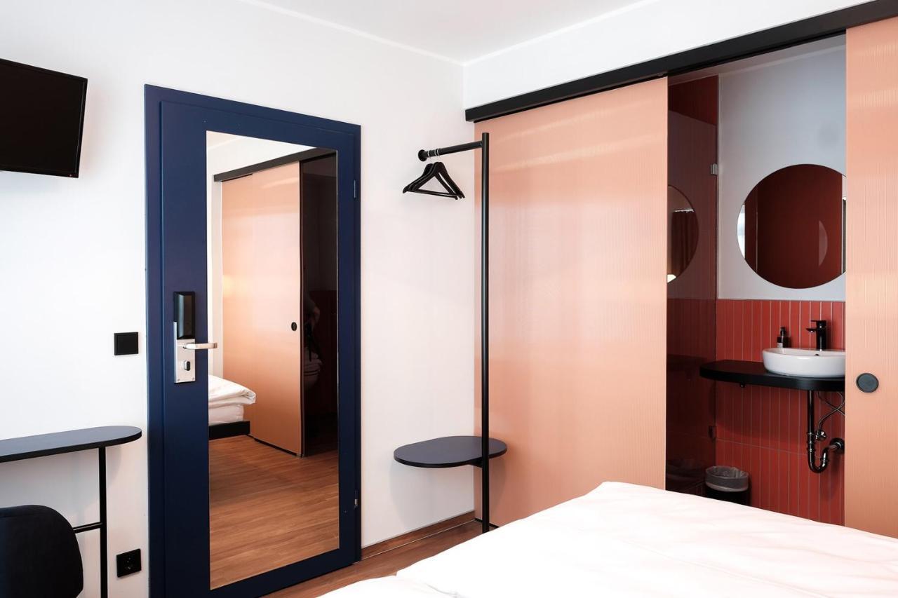 Double Room with Private Bathroom,754626055:JPEG