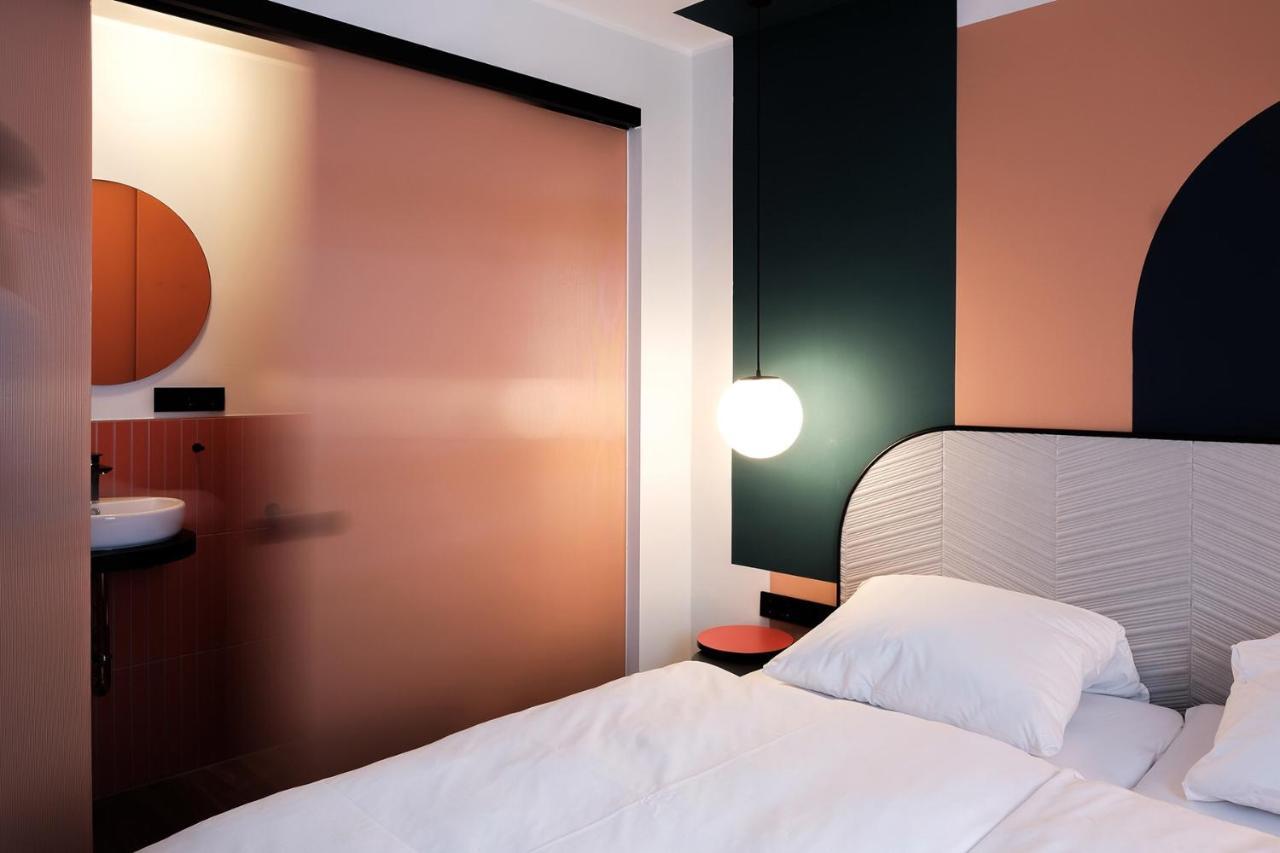 Double Room Private Bathroom