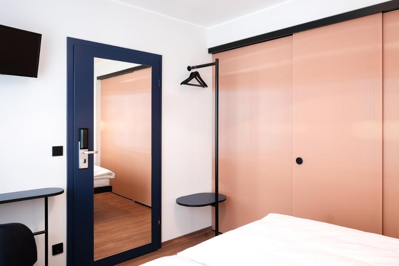 Twin Room Private Bathroom