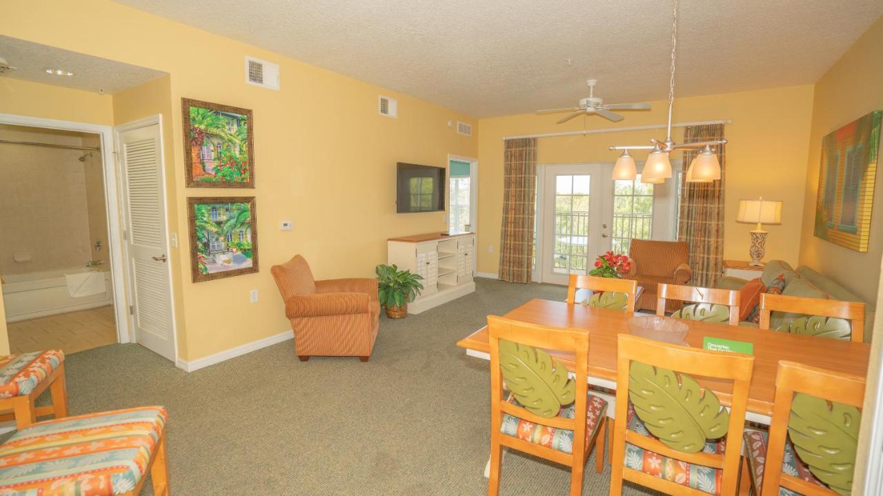 Two-Bedroom Condo Sofa Bed Full Kitchen