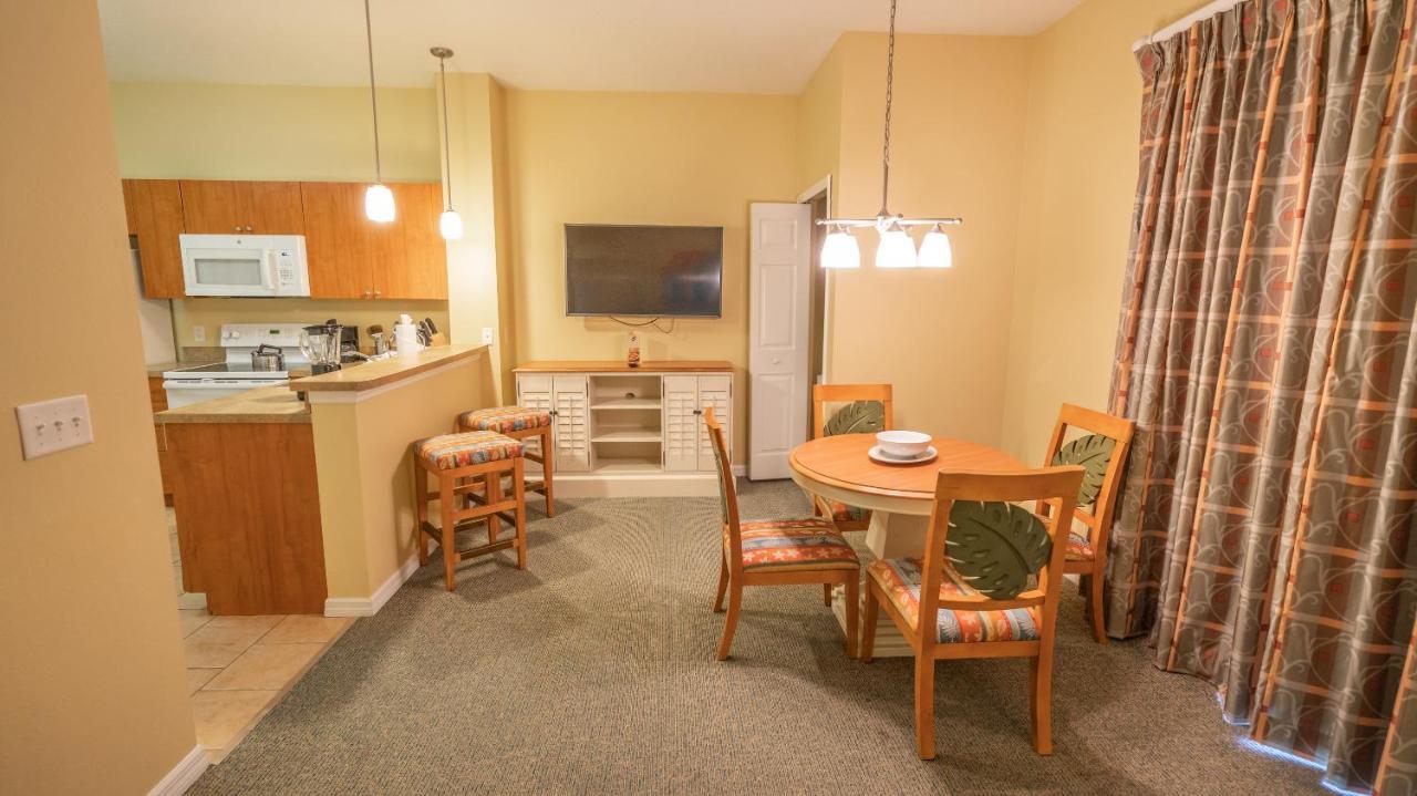 One Bedroom Condo Sofa Bed Full Kitchen