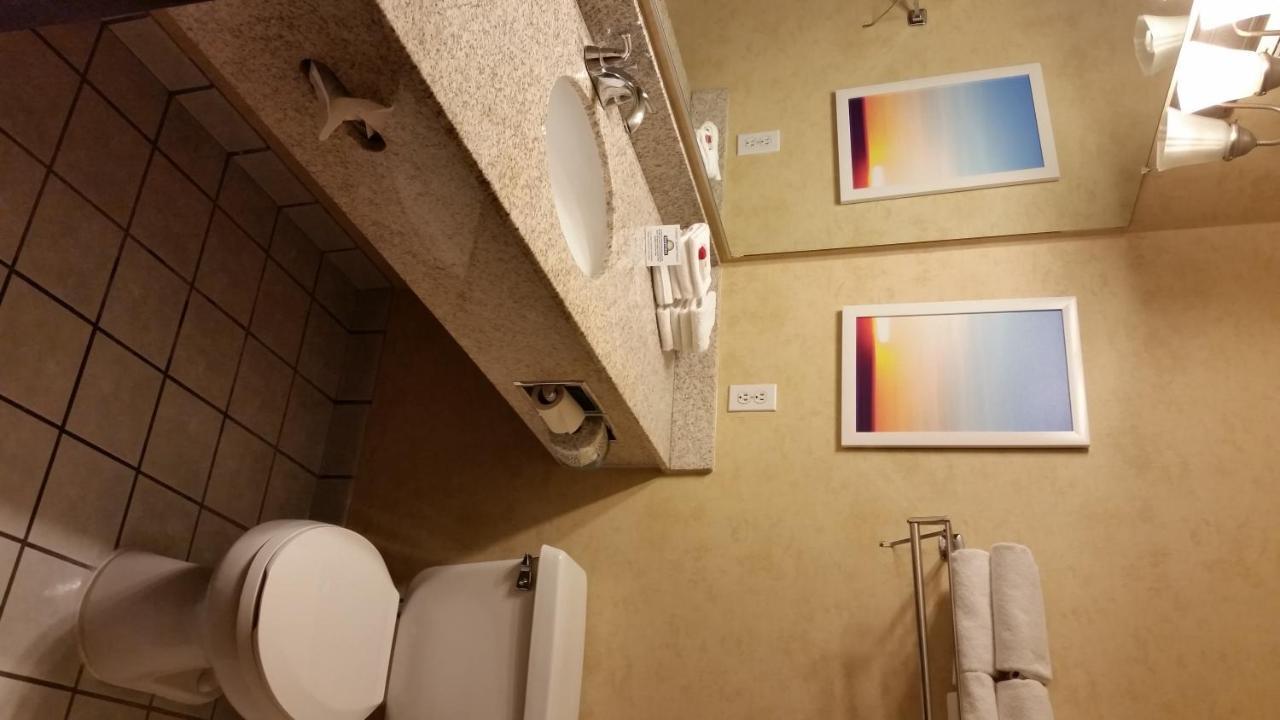 Deluxe Queen Room with Two Queen Beds - Non-Smoking