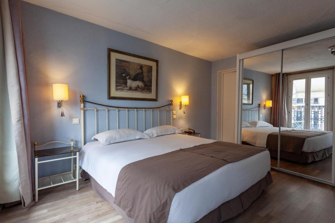 Chambre Deluxe Double ou Lits Jumeaux