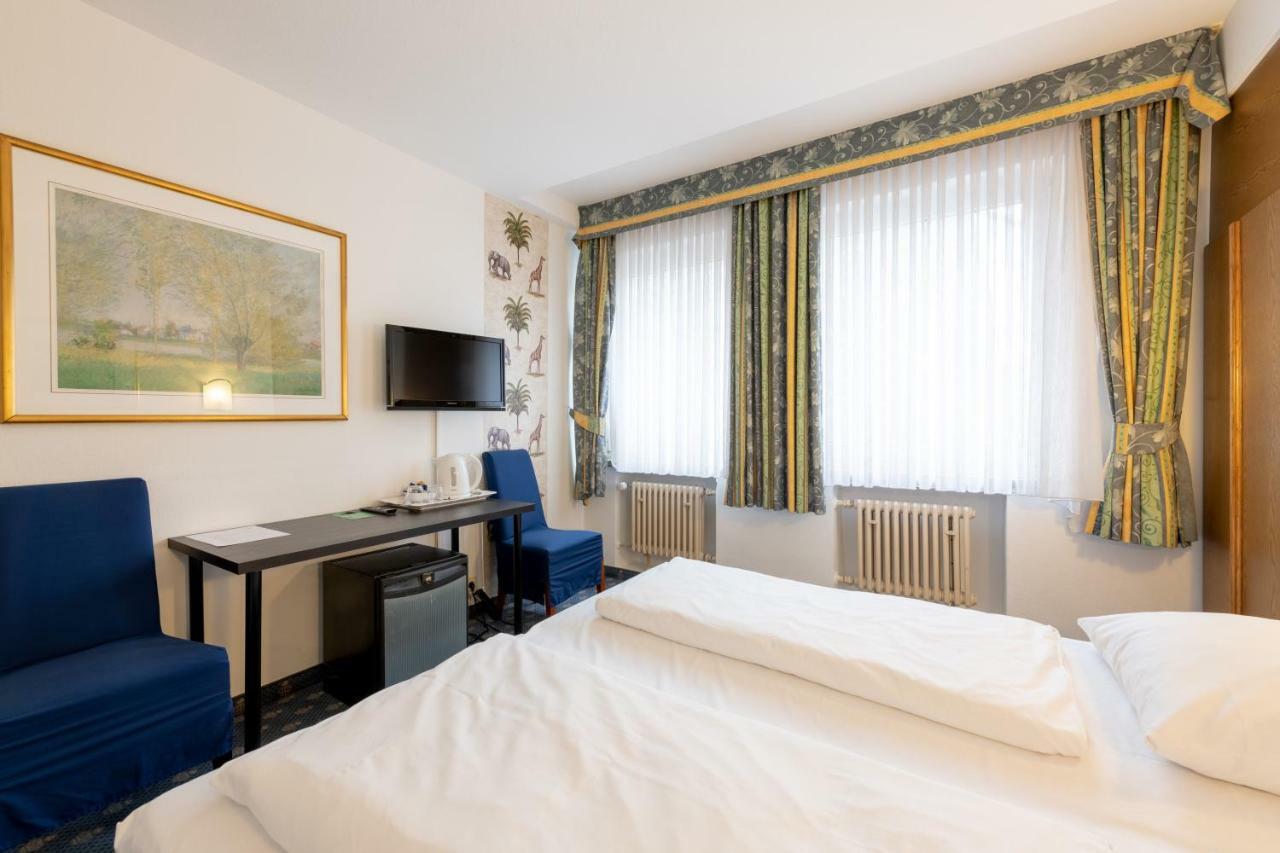 Double Room,779666223:JPEG