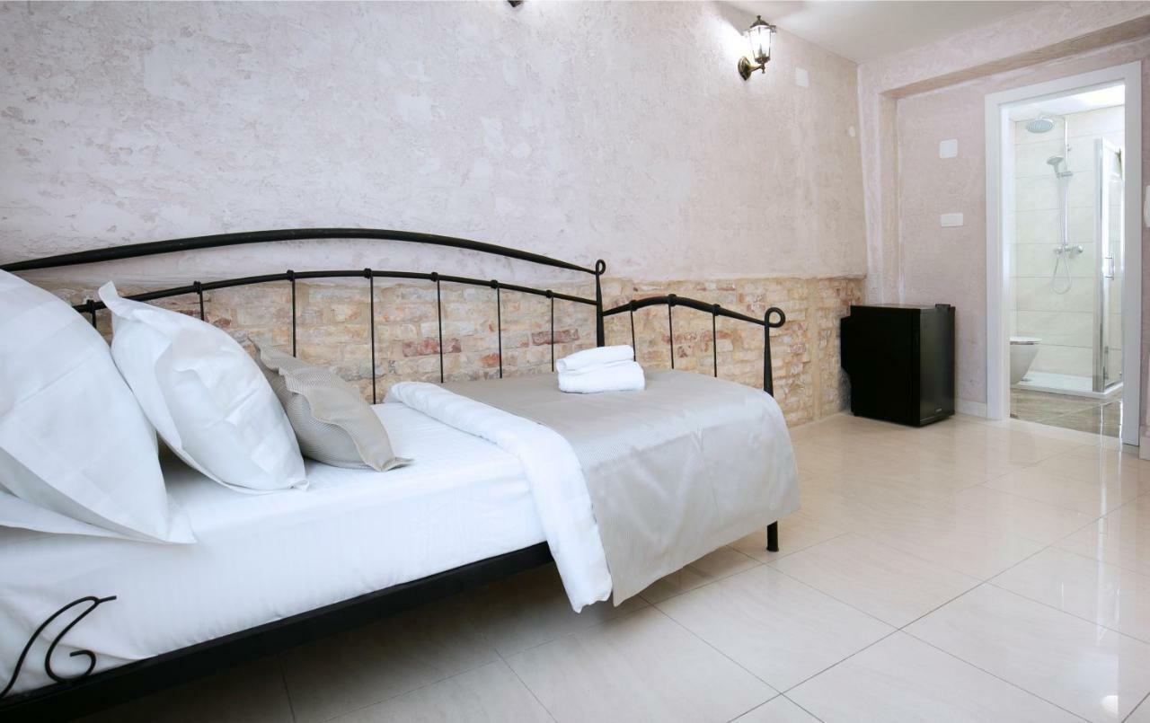 Comfort One-Bedroom Apartment,780020799:JPEG