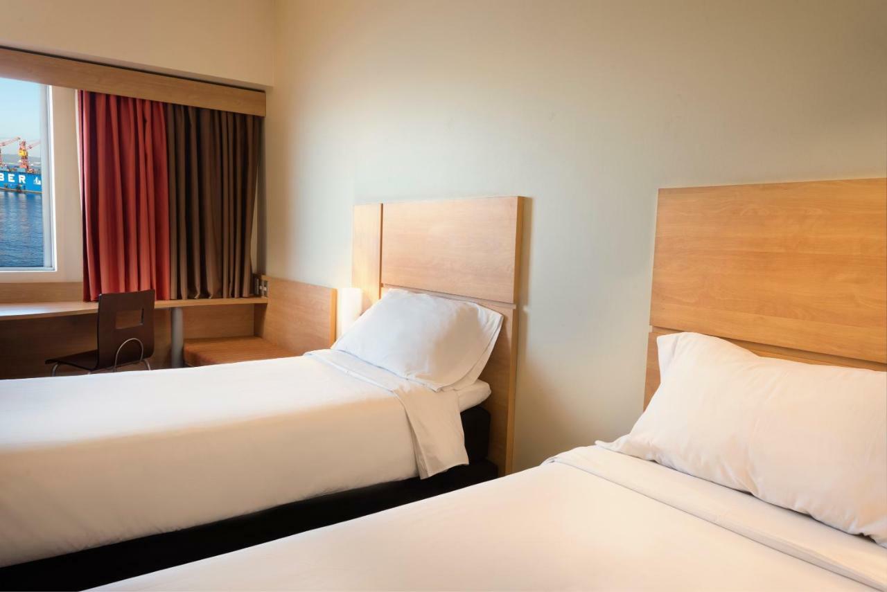 Twin Room with Sea View